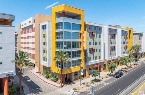 Tempe Apartment | Boulevard Stays Modern Tempe 1BR ASU Pool, Gym 02