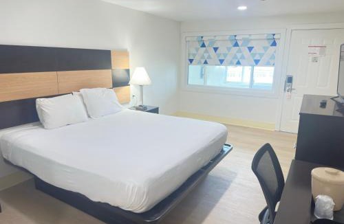 Buzzards Bay Hotel | Bourne Bridge Inn