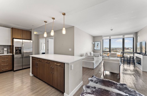 West End Apartment | Boutique 3 bedroom Apartment Near TD Gardens