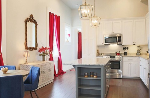 Lower Garden District Apartment | Boutique Historic 2BR 1 Block to St. Charles Streetcar Lower Garden District