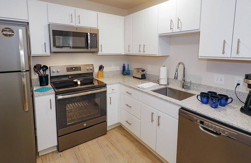 Plymouth Apartment | Brand New 2 Bedroom 2 Bath in Great Neighborhood