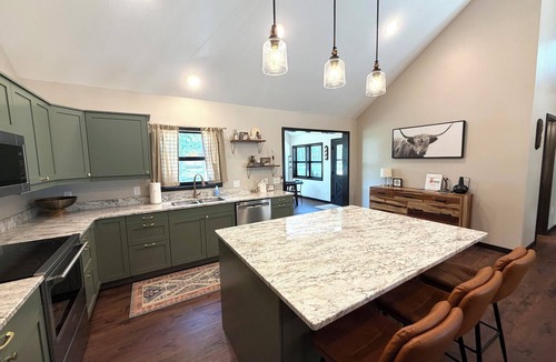Breezy Point House | Brand New Breezy Point Cabin Retreat - Birdsong Bungalow