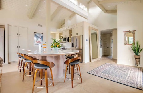 Santa Ynez House | Brand New Cliff May Inspired Santa Ynez Luxury Barn with Hot Tub, WiFi, AC