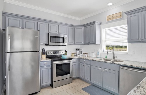 Southpointe House | BRAND NEW Pool! Just 100 steps from Beach! Private Fort Morgan Area!