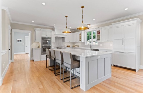 Brewster House | Breakwater Acres 164-B Luxurious Estate by the Bay in Brewster