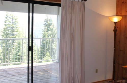 Lakeshore Condo | Breathtaking Views 3 BR 3 BA Eagles Nest Condo #80