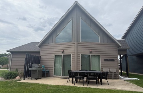 Spirit Lake Cabin | Bridges Bay cabin#104 sleeps 8+