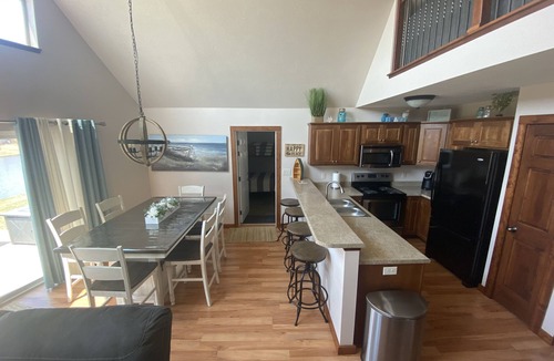Spirit Lake Cabin | Bridges Bay cabin#52 - sleeps 10