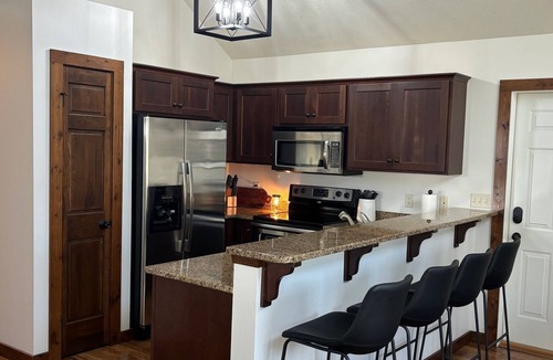Spirit Lake Cabin | Bridges Bay Retreat, Lake View, Updated in 2025, 6 Daily Water Park Passes
