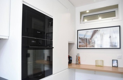 Batignolles Apartment | Bright apartment in the heart of Batignolles
