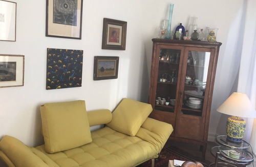 Amerique Apartment | Bright apartment, Metro station at the foot of the building15 minutes from downtown.