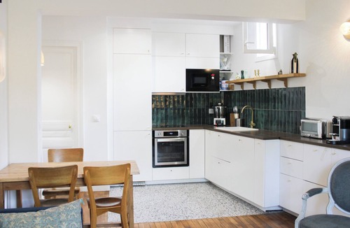 Clichy Apartment | Bright apartment near metro