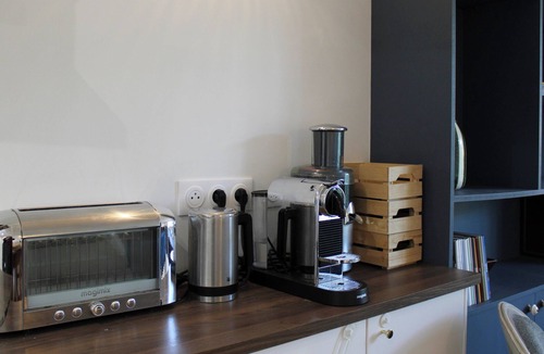 Clichy Apartment | Bright apartment near metro
