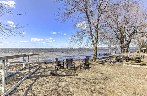 Cecil House | Bright Cecil Home w/Boat Dock & Lake Access!