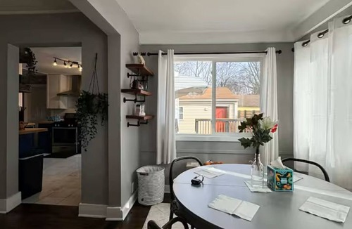 Longfellow House | Bright & Cozy Minneapolis- Close to Downtown