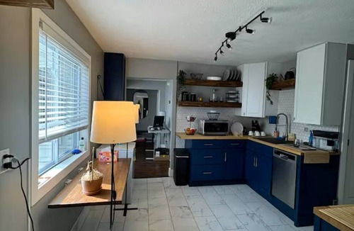 Longfellow House | Bright & Cozy Minneapolis- Close to Downtown