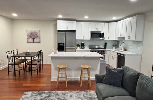 Rockville Condo | Bright, cozy retreat with modern comforts