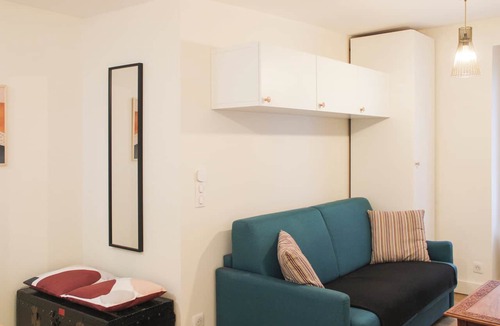 19th Arrondissement Apartment | bright studio with balcony, quiet location