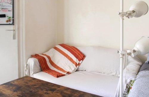 Vanves Apartment | Bright Studio with Balcony Porte de Versailles