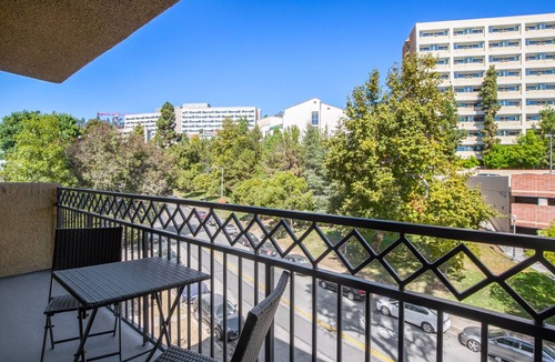 Westwood Apartment | Bright Westwood 1BR w/Gym, walk to Westwood Village, by Blueground