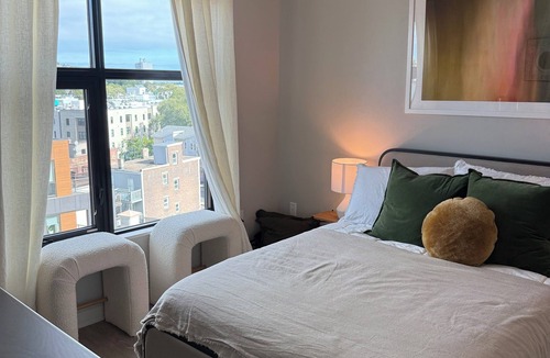Cleveland Circle Hotel | Brighton place Boston