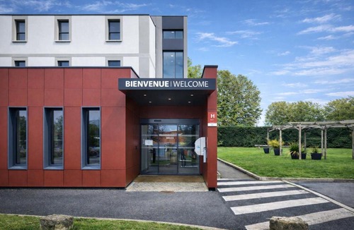 Saint-Witz Hotel | BRIT HOTEL CONFORT Roissy Saint-Witz