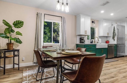 Pine Valley House | Buckthorn Beauty: Private Hot Tub & Lounge Space