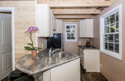 Arrowhead Villas House | Bugsy’s Inside Out Hideaway | FIFA Ready!