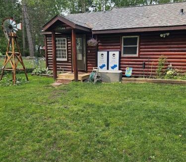 Hayward House | Butler's Bay Cottage cottage