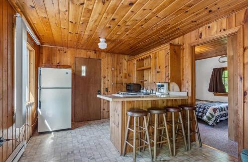Park Rapids House | Cabin #10 2BR 1BA Timberlane Resort