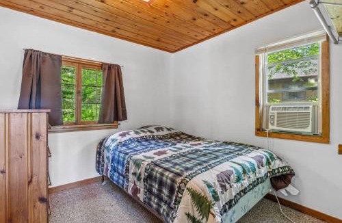 Park Rapids House | Cabin #10 2BR 1BA Timberlane Resort