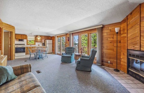 Park Rapids House | Cabin #11 Upstairs Loft 2BR 2BA Timberlane Resort
