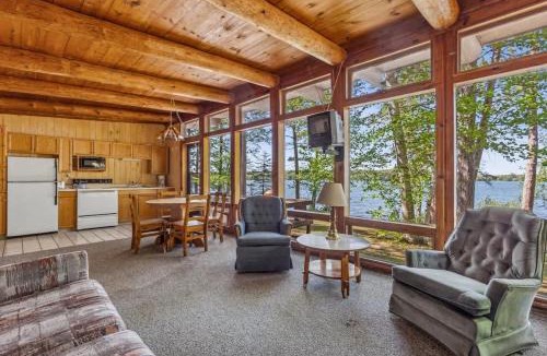 Park Rapids House | Cabin #3 Beautiful 2 BR 1 BA Timberlane Resort