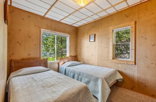 Park Rapids House | Cabin #9 2BR 1BA Timberlane Resort