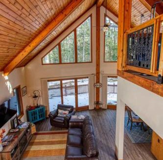 Sturgeon Bay House | Cabin in the Woods by Simple Life Rentals