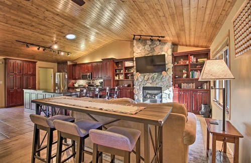 Breezy Point Cottage | Cabin w/Fire Pit & Movie Room, 1 Mi to Lake