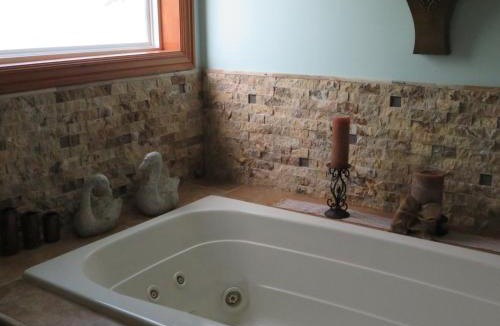 Breaux Bridge Villa | Cajun-Get Away