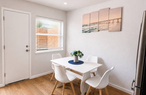 Pierpont Bay Apartment | Calypso Breeze, Hot Tub, Fire Pit, Games, 2 King Bed, 1 Minute Walk to the Beach