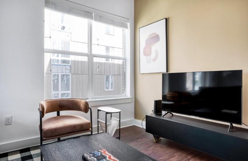 Cambridge Apartment | Cambridge 2BR w Gym Roof BOS-773