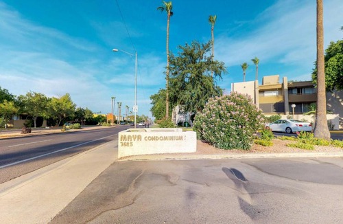 South Scottsdale House | Camelback Condos