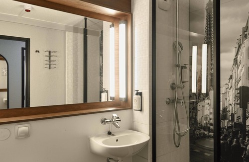 Le Port sous la Lune Hotel | Campanile PRIME - Nogent-sur-Marne
