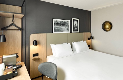 Le Port sous la Lune Hotel | Campanile PRIME - Nogent-sur-Marne