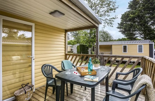 Nesles-la-Vallee House | CampingLe Grand Paris* - Premium 4-room mobile home for 6 people