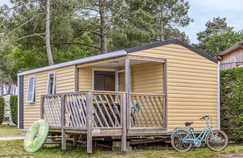 Nesles-la-Vallee House | CampingLe Grand Paris* - Premium 4-room mobile home for 6 people