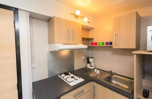 Saint-Maximin House | Campsite Le Pré des Moines * - Mobil-home BASILIC + 1 bedroom 2 people