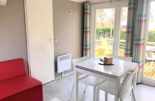 Saint-Maximin House | Campsite Le Pré des Moines * - Mobile home JASMIN + 3 bedrooms 2 to 6 people - 2 pers. included in the tariff