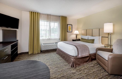 Dulles Town Center Hotel | Candlewood Suites Sterling by IHG