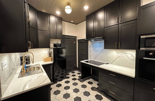 Natchitoches House | Cane River Living Speakeasy, Historic District, Accessible, Walk to everything!