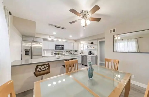 Canyon Country House | Canyon Country 3BR Retreat w/Patio & Mt. Views