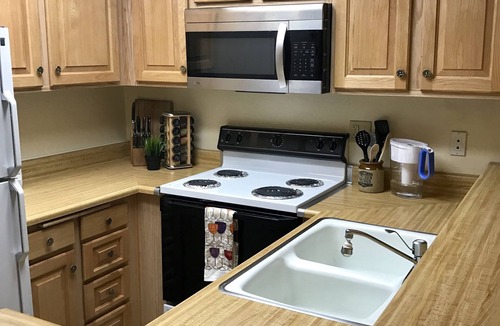Mammoth Lakes Condo | Canyon Lodge CHAMONIX Condo. Minutes Walk From Lifts.